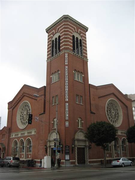First Congregational Church of Long Beach (2/3/2008 - Credits: By Kaihsu Tai (Own work) [GFDL (http://www.gnu.org/copyleft/fdl.html) or CC BY-SA 4.0-3.0-2.5-2.0-1.0 (http://creativecommons.org/licenses/by-sa/4.0-3.0-2.5-2.0-1.0)], via Wikimedia Commons)
