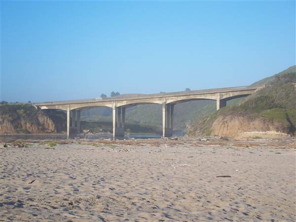 San Gregorio State Beach Bridge (7/4/2007 - Credits: By Eugene Zelenko (Own work) [GFDL (http://www.gnu.org/copyleft/fdl.html) or CC BY-SA 4.0-3.0-2.5-2.0-1.0 (http://creativecommons.org/licenses/by-sa/4.0-3.0-2.5-2.0-1.0)], via Wikimedia Commons)