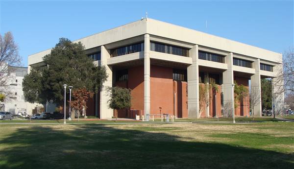 California State University, Fresno (3/23/2011 - Credits: By Nightryder84 (Own work) [CC BY-SA 3.0 (http://creativecommons.org/licenses/by-sa/3.0)], via Wikimedia Commons)