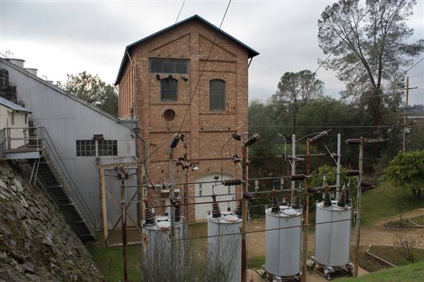 Folsom Powerhouse State Historic Park (SHP) (12/8/2008 - Credits: "Folsom Powerhouse" by Nick Ares (CC BY-SA 2.0) [https://creativecommons.org/licenses/by-sa/2.0/legalcode] https://www.flickr.com/photos/aresauburnphotos/)