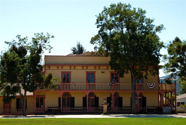 San Juan Bautista State Historic Park (SHP) (8/1/2009 - Credits: "Missioin San Juan Bautista" By Anna Fox (CC BY 2.0)[https://creativecommons.org/licenses/by/2.0/legalcode]https://www.flickr.com/photos/harshlight/)