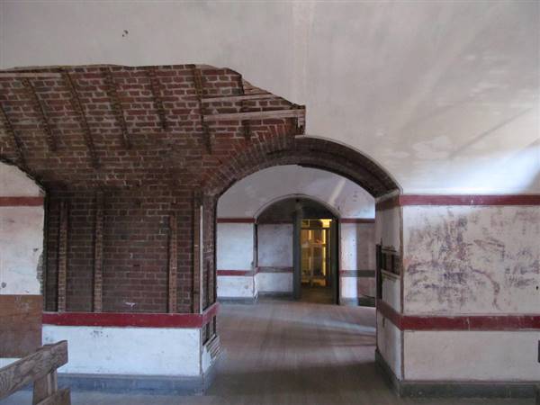 Fort Point National Historic Site (5/30/2012 - Credits: "Fort Point National Historical Site- San Francisco, California" by Doug Kerr (CC BY-SA 2.0)[https://creativecommons.org/licenses/by-sa/2.0/legalcode]https://www.flickr.com/photos/dougtone/)