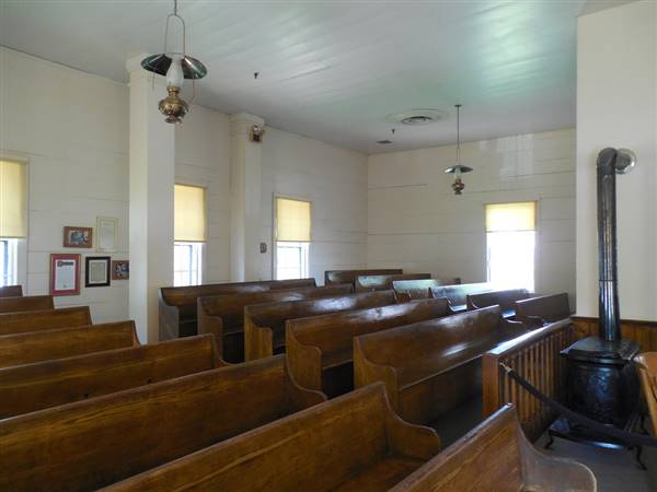 Superior Court of Mariposa (8/20/2015 - Credits: "Mariposa County Courtroom" by Jimmy Emerson, DVM (CC BY-NC-ND 2.0)[https://creativecommons.org/licenses/by-nc-nd/2.0/legalcode]https://www.flickr.com/photos/auvet/)