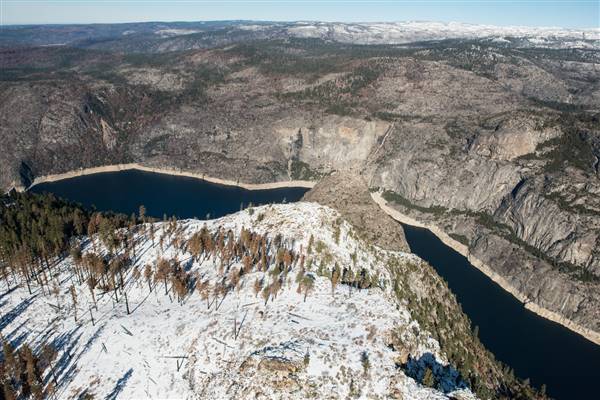 Hetch Hetchy Reservoir / O'Shaughnessy Dam (3/21/2014 - Credits: Photo by: California Department of Water Resources)
