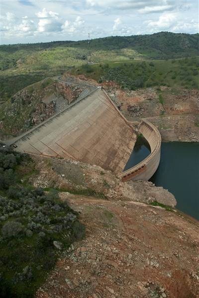 Lake McClure & Barrett Cove Recreation Area (3/2/2015 - Credits: Photo courtesy of California Department of Water Resources)