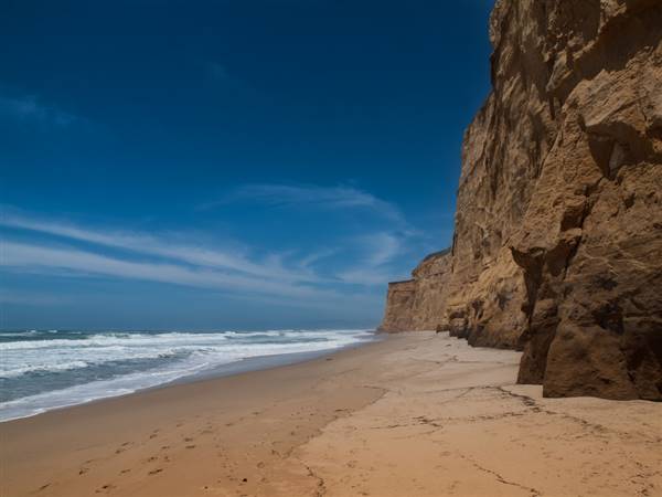 Pomponio State Beach (SB) (1/16/2012 - Credits: "Pomponio State Beach" by Franco Folini (CC BY-SA 2.0)[https://creativecommons.org/licenses/by-sa/2.0/legalcode]https://www.flickr.com/photos/livenature/)