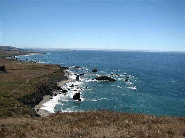 Sonoma Coast State Park (SP) (7/22/2007 - Credits: "Looking South from the top of Peaked Hill, Sonoma Coast State Beach" by David Berry (CC BY 2.0)[https://creativecommons.org/licenses/by/2.0/legalcode]https://www.flickr.com/photos/dberry/)