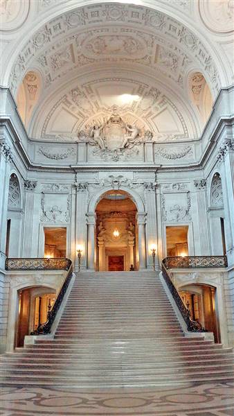 City Hall, San Francisco (8/7/2015 - Credits: "California - 06208 - San Francisco City Hall" by Dennis Jarvis (CC BY-SA 2.0)[https://creativecommons.org/licenses/by-sa/2.0/legalcode]https://www.flickr.com/photos/archer10/)
