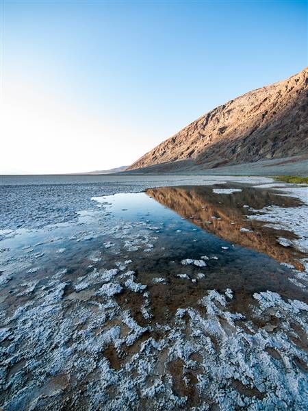 Badwater Basin - Death Valley National Park (8/21/2013 - Credits: "Badwater Basin" by William Warby (CC BY 2.0)[https://creativecommons.org/licenses/by/2.0/legalcode]https://www.flickr.com/photos/wwarby/)