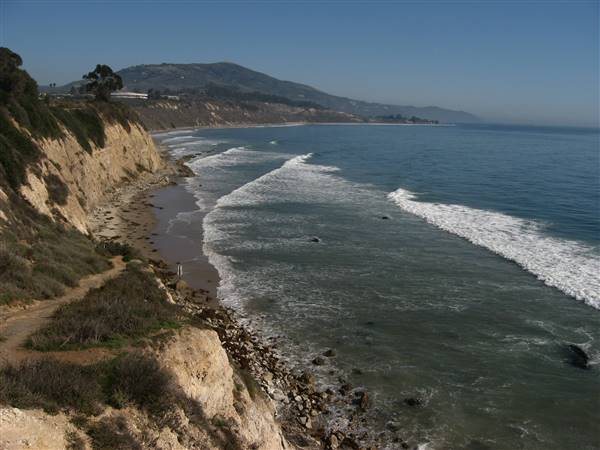 Carpinteria State Beach (SB) (10/25/2009 - Credits: "Carpinteria Bluffs, California (13)" by Ken Lund (CC BY-SA 2.0)[https://creativecommons.org/licenses/by-sa/2.0/legalcode]https://www.flickr.com/photos/kenlund/)