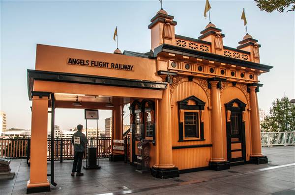 Angels Flight Railway (4/27/2013 - Credits: "20130427_5432.jpg" by Jim Maurer (CC BY-NC-ND 2.0)[https://creativecommons.org/licenses/by-nc-nd/2.0/legalcode] https://www.flickr.com/photos/schaffner/)