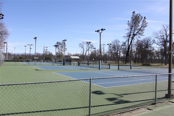 Sun Oaks Tennis & Fitness (7/1/2018 - Credits: Film Shasta)