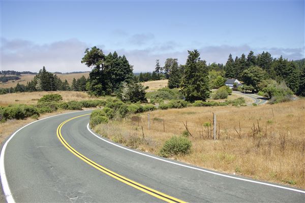 Mountain View Road - Mountain View Road - looking westward toward coastal area (8/1/2018 - Credits: Kellen Lim)