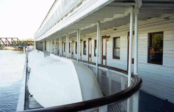 Delta King Riverboat Hotel (12/31/2003)