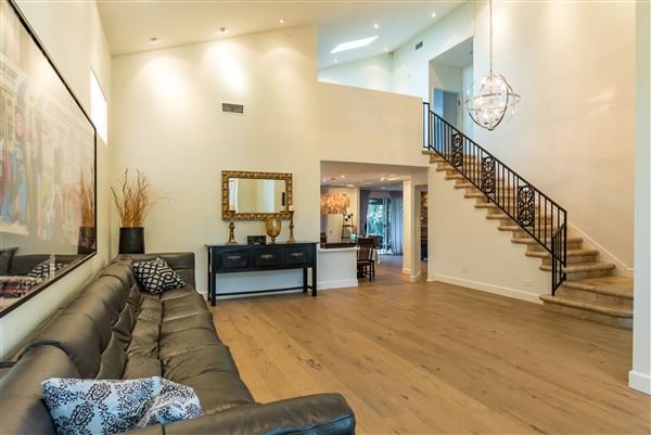 Stunning Sherman Oaks House (7/19/2019)
