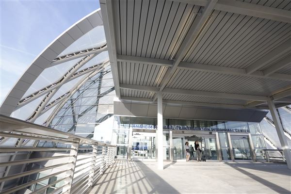 Anaheim Regional Transportation Intermodal Center (ARTIC) (11/11/2020)