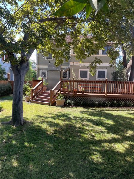 1905 American Foursquare Craftsman Home in HPOZ (10/12/2021 - Credits: Alex Jaspersen)