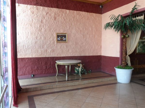 Oasis Banquet Hall - The Oasis inside the Palmdale International Mall (10/31/2021)