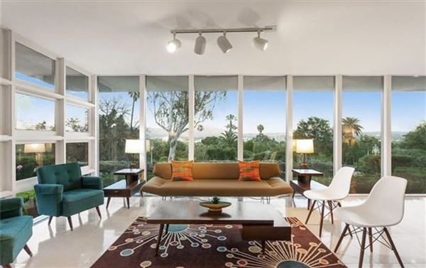 Stunning Riverside Mid Century Modern Home (2/12/2022)