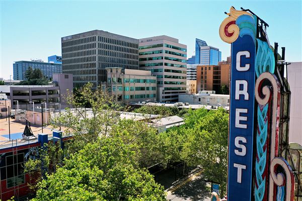 Crest Theater, Sacramento (4/28/2020)