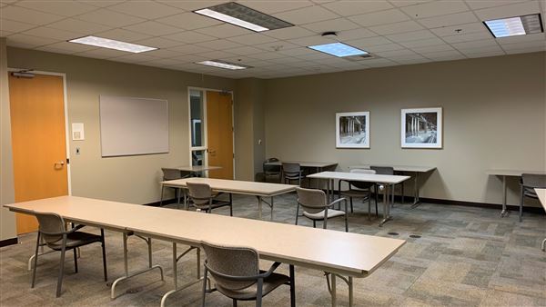 Junipero Serra State Building - Department of General Services (DGS) - Large Conference Room (8/3/2022 - Credits: Brandy Davis)