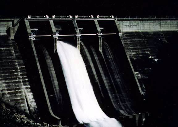 Friant Dam (12/31/2003)