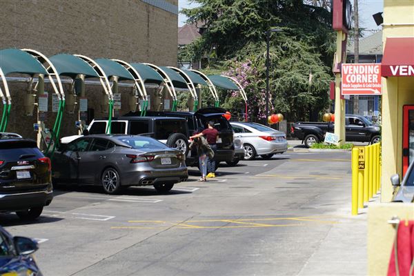 Highland Park Car Wash (1/2/2023 - Credits: Daniel Lee)