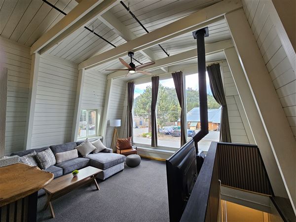 Cinnamon Bear Inn - Mammoth Lakes (9/15/2023 - Credits: Cinnamon Bear Inn)