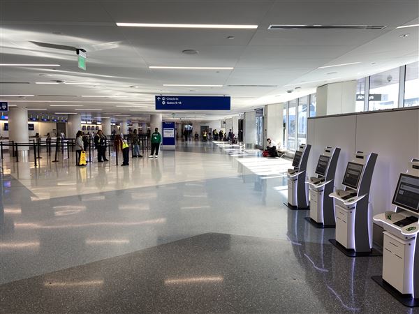 Los Angeles International Airport (LAX) - T1.5 Ticketing Interior (1/9/2024 - Credits: Michael S. Hoffner)