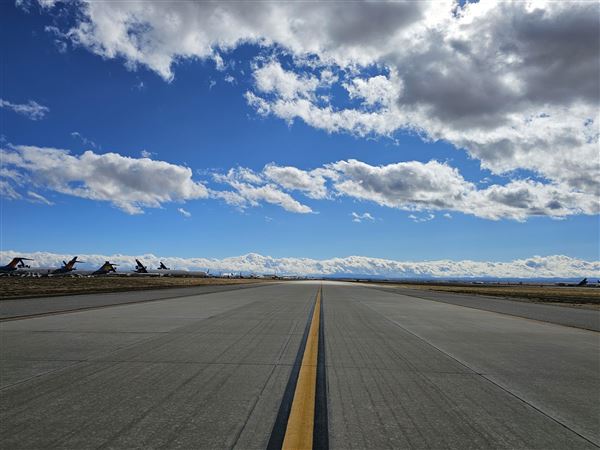 Southern California Logistics Airport (SCLA) - former George AFB - BRAC - Taxiway E - Looking south (2/7/2024 - Credits: Leasing Coordinator)