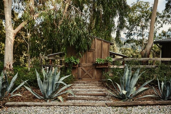 Elsewhere Topanga - THE BARN (1/24/2020 - Credits: Margaret Mentaberry)