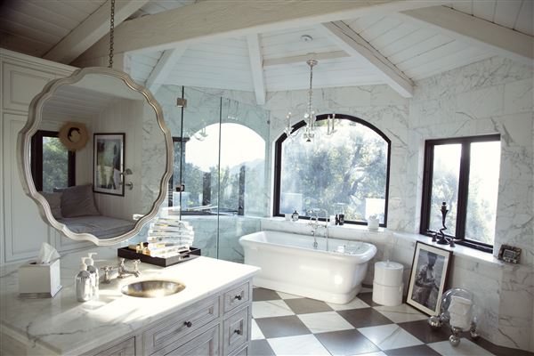 Elsewhere Topanga - THE BLACK VILLA (1/24/2020 - Credits: Margaret Mentaberry)