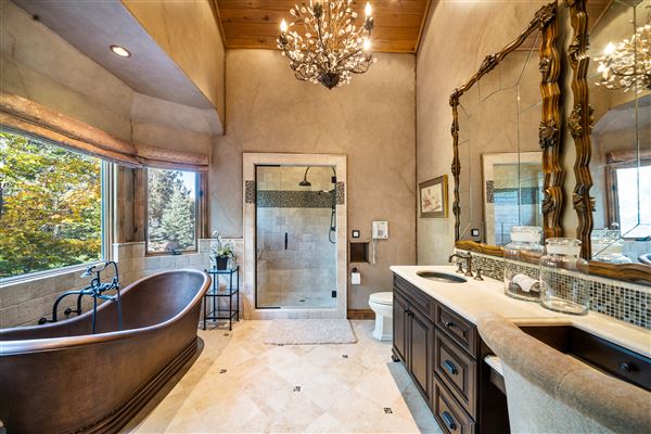 Spectacular Equestrian Ranch Style Estate (2/14/2024 - Credits: David Schneider)