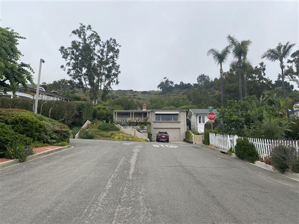 Chic Laguna Cottage (6/6/2024 - Credits: Susan Willig)