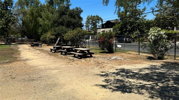 Los Encinos State Historic Park (SHP) adjacent to currently closed Lakeside Restaurant & Lounge (7/12/2024 - Credits: Brandy Davis)