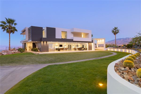 The Dream House (5/2/2022 - Credits: Austyn Moreno)