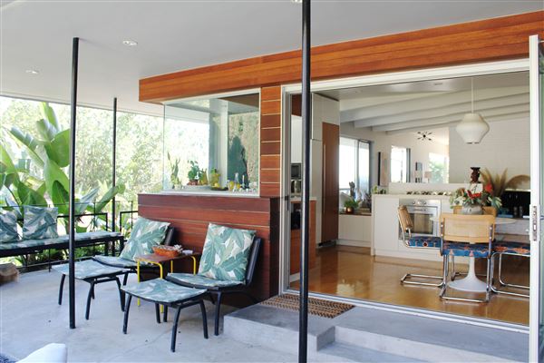 Modern Mid-Century House with stunning DTLA Views (7/27/2024 - Credits: Lisa Marahiel)