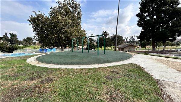 Edward Vincent Park - Playgrounds (10/17/2024 - Credits: Brandy Davis)