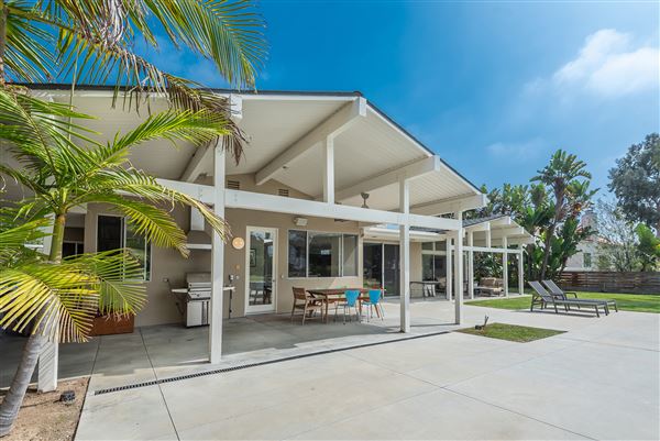 Club Drive Mid Century Home (4/1/2024 - Credits: submitted by: Leo Grifka)