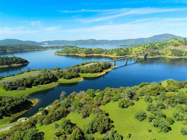 New Melones Reservoir and Stevnot Bridge (7/28/2025 - Credits: U.S. Bureau of Reclamation)