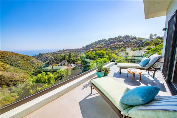 The Malibu Modern Oasis (9/12/2024 - Credits: Miranda Penn Turin)