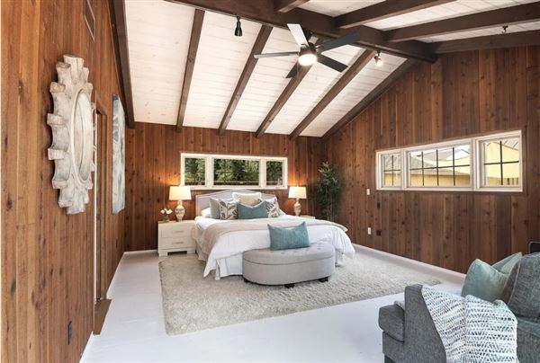 Rancho Equestrian House (9/15/2025 - Credits: submitted by: Max Dell)
