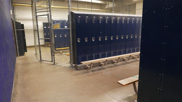 College of the Canyons - Locker Rooms (3/28/2015 - Credits: Leo Fialho)
