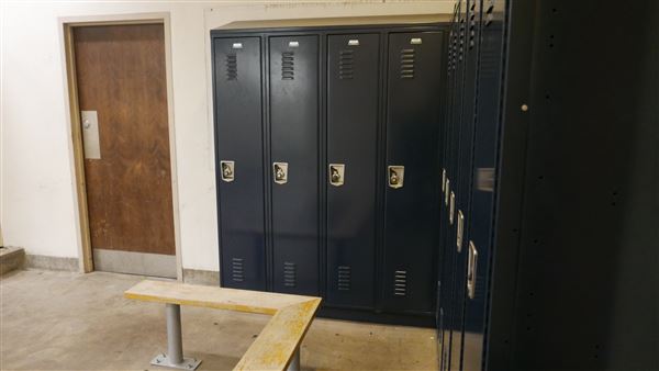 College of the Canyons - Locker Rooms (3/28/2015 - Credits: Leo Fialho)