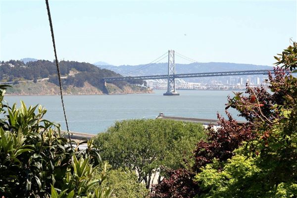 Filbert Steps (10/24/2025 - Credits: San Francisco City & County Film Commission)