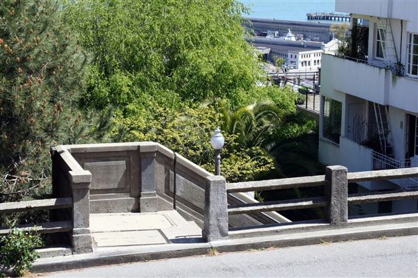 Filbert Steps (10/24/2025 - Credits: San Francisco City & County Film Commission)