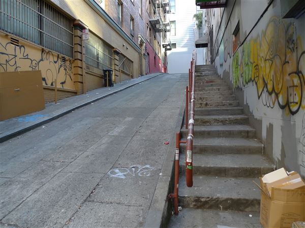 Chinatown San Francisco - Vinton Street Staircase (10/28/2025 - Credits: San Francisco City & County Film Commission)