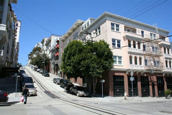 Financial District, San Francisco - Washington St. at Taylor (10/29/2025 - Credits: San Francisco City & County Film Commission)
