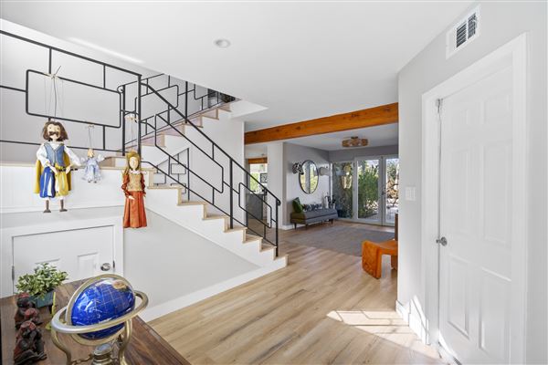 Sherman Oaks Oasis (10/20/2025 - Credits: submitted by: Andrea Bailey)