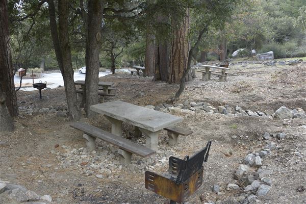 Crystal Lake Recreation Area / Campground - Angeles National Forest - Picnic Area (1/30/2015 - Credits: Leo Fialho)